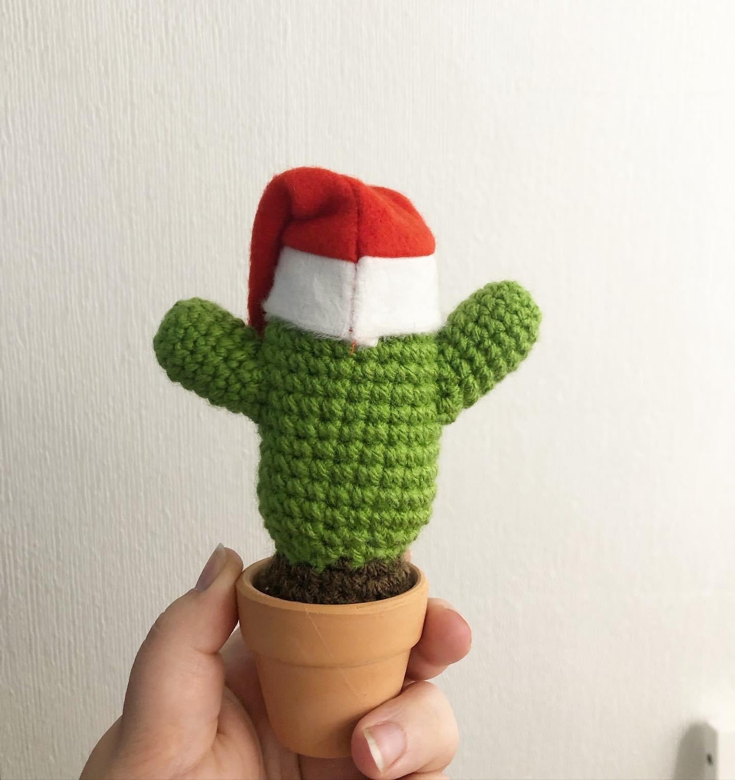 Christmas Crochet Cactus in Pot (Santa)