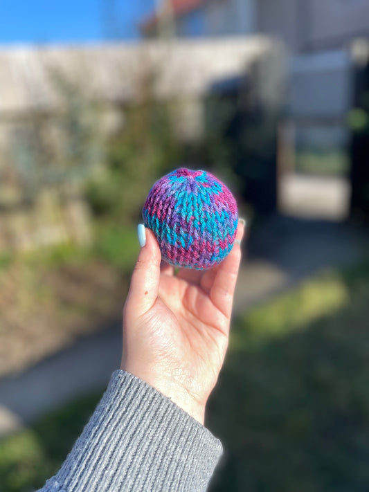 Knitted Catnip Ball- Random Colour