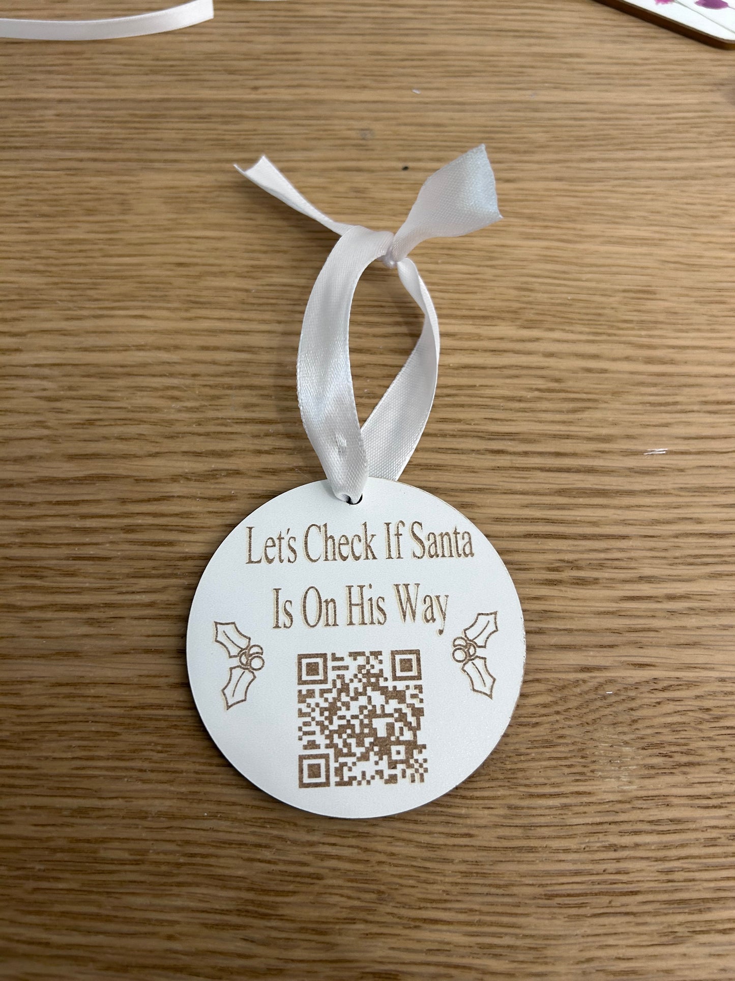 Santa Tracker QR Code Bauble